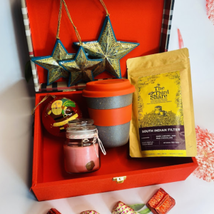 Great Gatherings Christmas Decor gift hamper