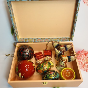 Sustainable Christmas Decor gift hamper 2